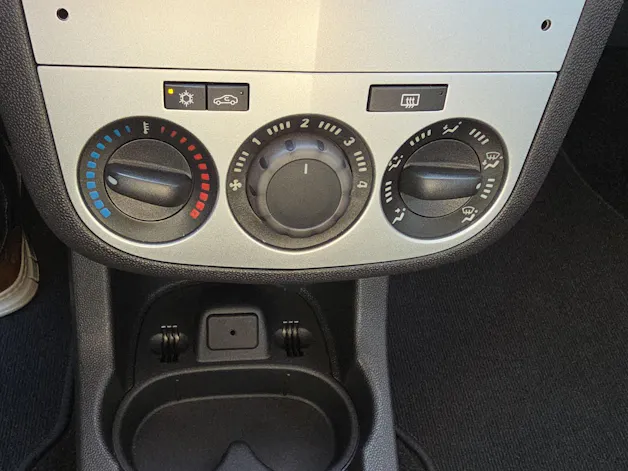 OPEL Corsa 1.4i eFLEX Anniversary S/S