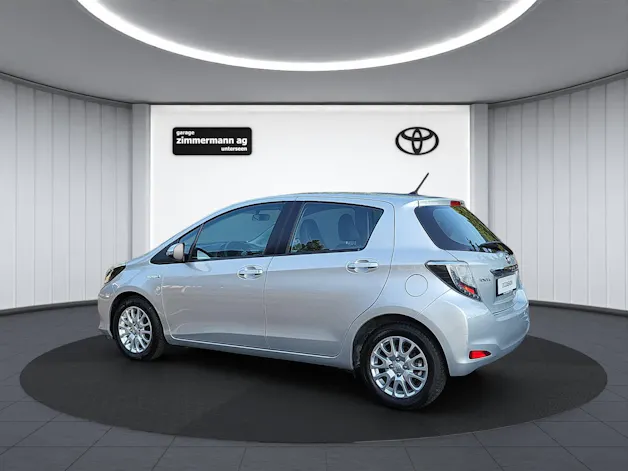 Toyota Yaris 1.5 VVT-i HSD Sol
