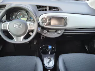 Toyota Yaris 1.5 VVT-i HSD Sol