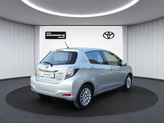 Toyota Yaris 1.5 VVT-i HSD Sol