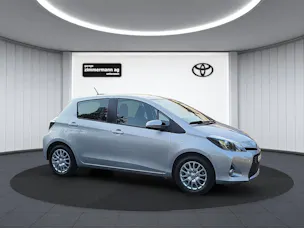 Toyota Yaris 1.5 VVT-i HSD Sol