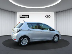 Toyota Yaris 1.5 VVT-i HSD Sol