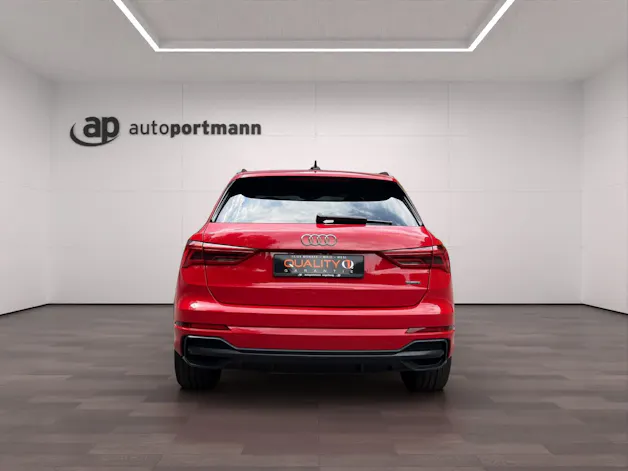 Audi Q3 2.0 40 TFSI S line quattro S-Tronic