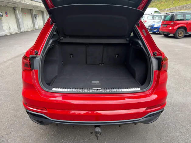 Audi Q3 2.0 40 TFSI S line quattro S-Tronic