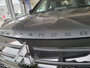 MITSUBISHI OUTLANDER 4