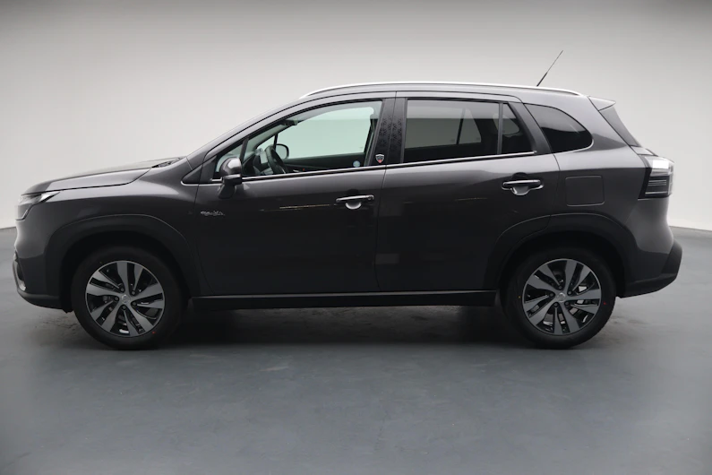 Fahrzeugbild SUZUKI S-CROSS