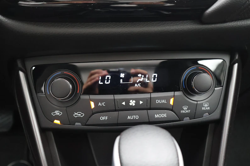 Fahrzeugbild SUZUKI S-CROSS
