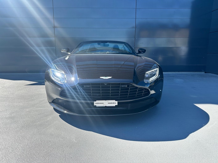 Vehicle image ASTON MARTIN DB11
