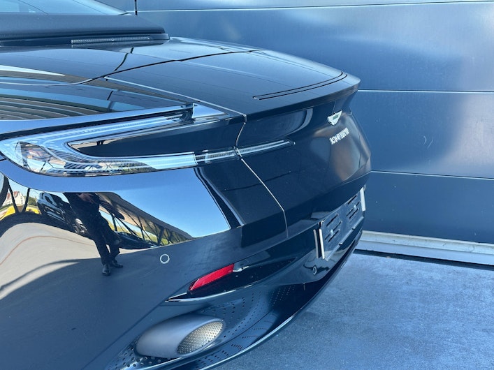 Vehicle image ASTON MARTIN DB11