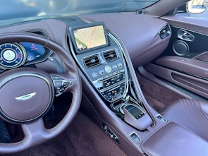 Vehicle image ASTON MARTIN DB11 Volante 4.0 V8 Bi-Turbo