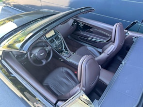 Vehicle image ASTON MARTIN DB11 Volante 4.0 V8 Bi-Turbo