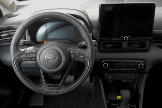 https://vehicle.imgix.net/4421012/40df9fa5-0967-4544-8e77-1e81bbb42b75.jpg