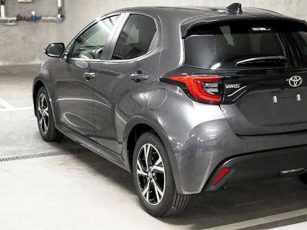 Toyota Yaris 1.5 VVT-i HSD Trend