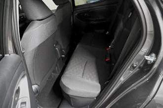 https://vehicle.imgix.net/4421012/d9ac9027-b8c8-4684-a86d-3da837f6236b.jpg