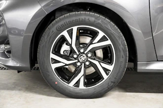 https://vehicle.imgix.net/4421012/efadcfe8-8831-45a6-a8d5-38e90f95ac5d.jpg