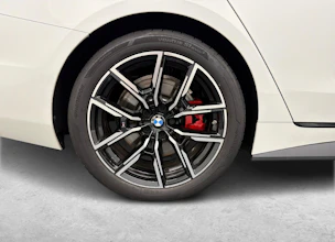 https://vehicle.imgix.net/4421042/fd9b86ba-7094-4005-9bea-a2f6e1bbd4e6.jpg