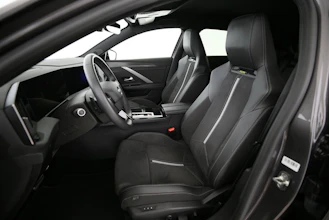 https://vehicle.imgix.net/4421052/b7de3804-5288-44cd-bf5e-cb51c4d69694.jpg