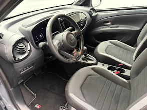 https://vehicle.imgix.net/4421056/4028ee3a-727d-4e5b-bafe-c5099fd0fecf.jpg