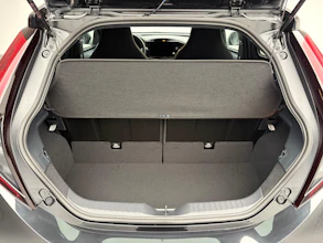 https://vehicle.imgix.net/4421056/53a68419-d7cb-4551-a21c-8ef3d8dac365.jpg