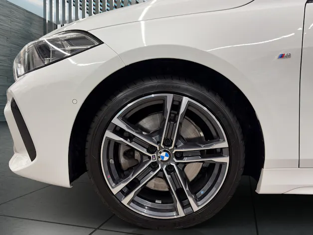 BMW 120d xDrive M AERODYNAMIKPAKET