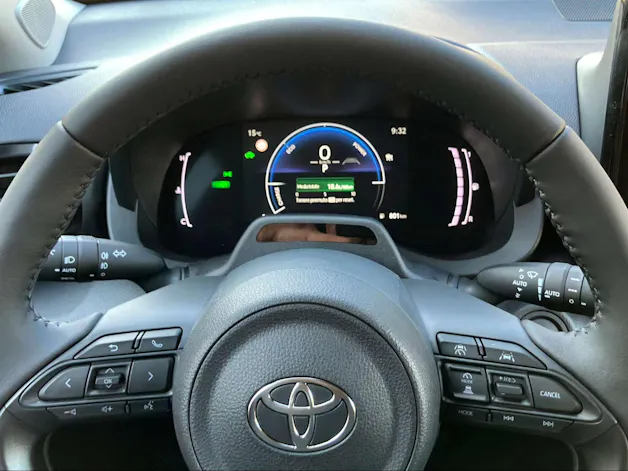 Toyota Yaris 1.5 VVT-i HSD Trend