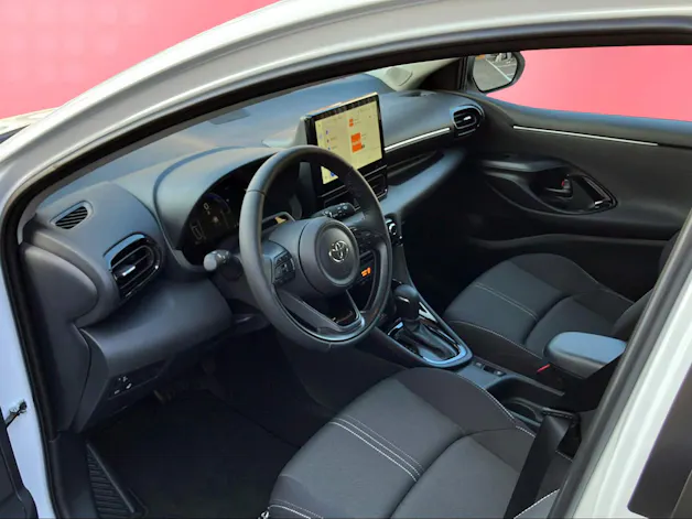 Toyota Yaris 1.5 VVT-i HSD Trend