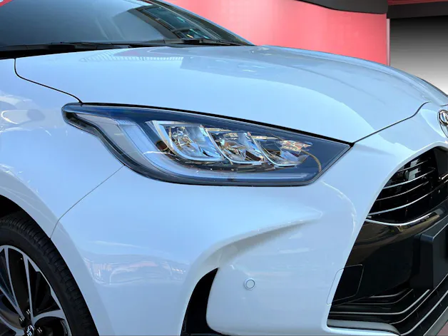 Toyota Yaris 1.5 VVT-i HSD Trend