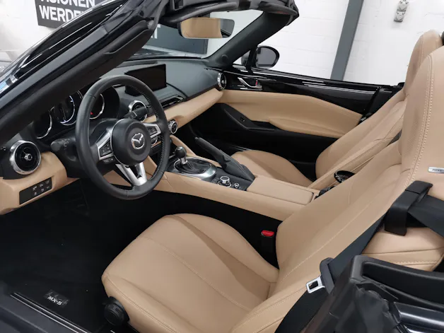 Mazda MX-5 2.0 Kazari