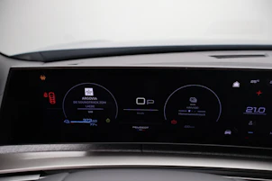 Fahrzeugbild PEUGEOT 5008 e-Allure Premium AWD