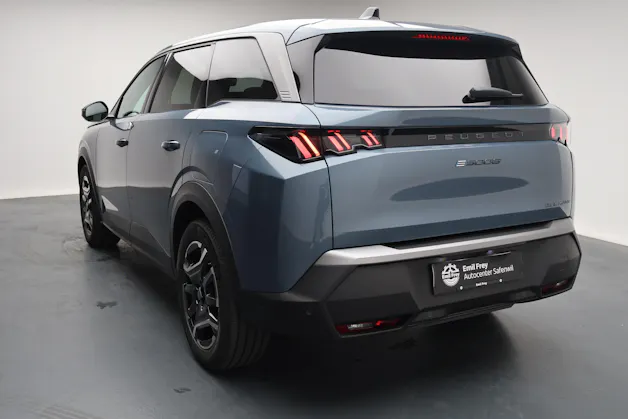 PEUGEOT 5008 e-Allure Premium AWD