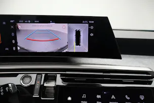 PEUGEOT 5008 e-Allure Premium AWD