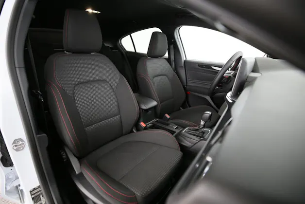 FORD Focus 1.0i EcoB Hybrid 155 ST-Line