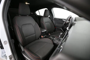 Fahrzeugbild FORD Focus 1.0i EcoB Hybrid 155 ST-Line