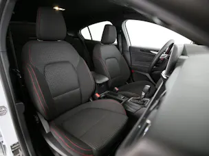 FORD Focus 1.0i EcoB Hybrid 155 ST-Line