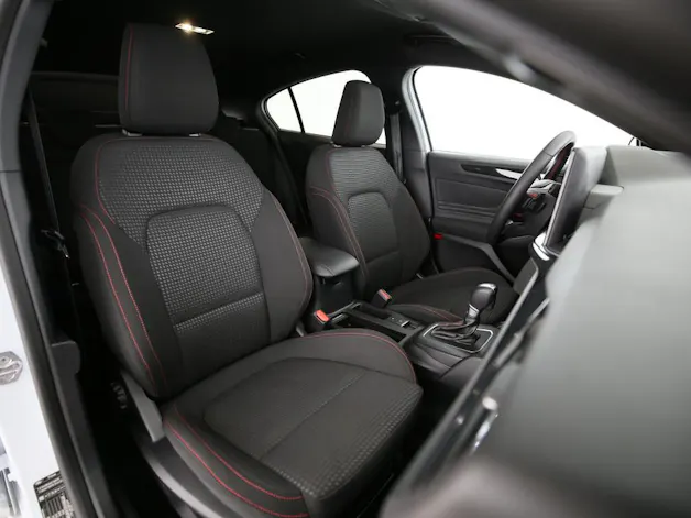 FORD Focus 1.0i EcoB Hybrid 155 ST-Line