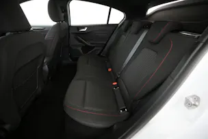 FORD Focus 1.0i EcoB Hybrid 155 ST-Line