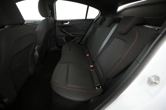 FORD Focus 1.0i EcoB Hybrid 155 ST-Line