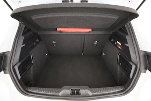 Fahrzeugbild FORD Focus 1.0i EcoB Hybrid 155 ST-Line