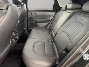 https://vehicle.imgix.net/4421145/c501696d-716e-46b5-af5d-384a74465162.jpg