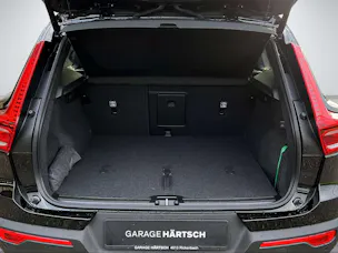 VOLVO XC40 2.0 B4 MH Plus Dark