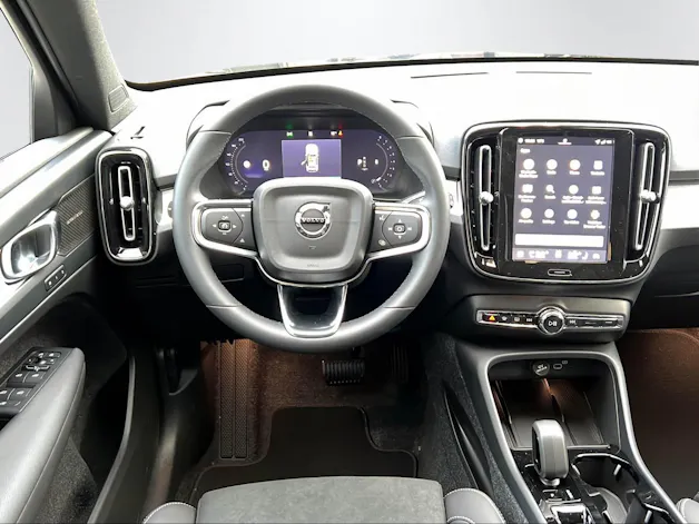 Volvo XC40 2.0 B4 MH Plus Dark