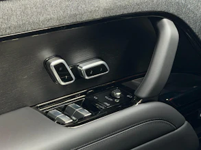 https://vehicle.imgix.net/4421201/0b98aa9e-eb2a-47c5-ba1c-6c2cce6ff0d4.jpeg
