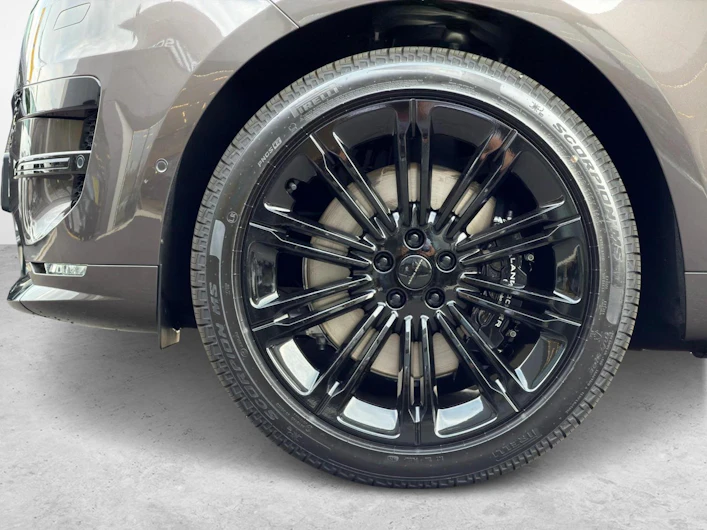 immagine del veicolo LAND ROVER RANGE ROVER SPORT