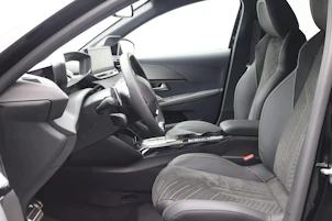 Fahrzeugbild PEUGEOT 208 1.2 Hybrid 145 GT Exclusive