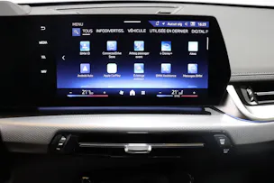 BMW X1 20d xDrive paddles