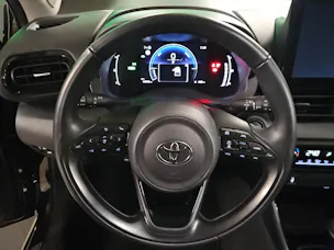 Toyota Yaris 1.5 VVT-i HSD Trend