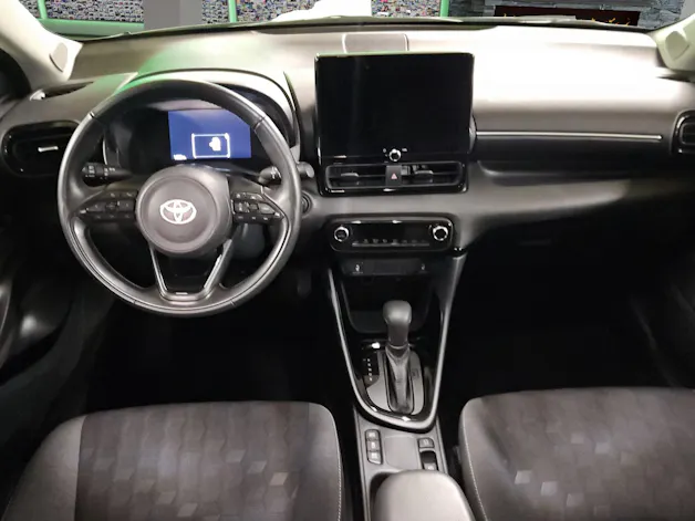 Toyota Yaris 1.5 VVT-i HSD Trend