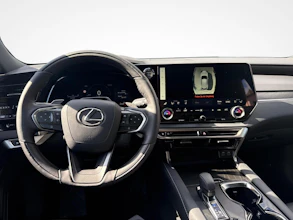 https://vehicle.imgix.net/4421303/8f47d550-35d5-4682-99c2-3615960cd2ff.jpg