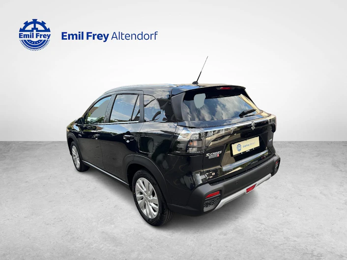 Fahrzeugbild SUZUKI S-CROSS