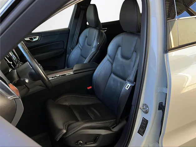 Volvo XC60 2.0 B5 MH Ultimate Dark AWD